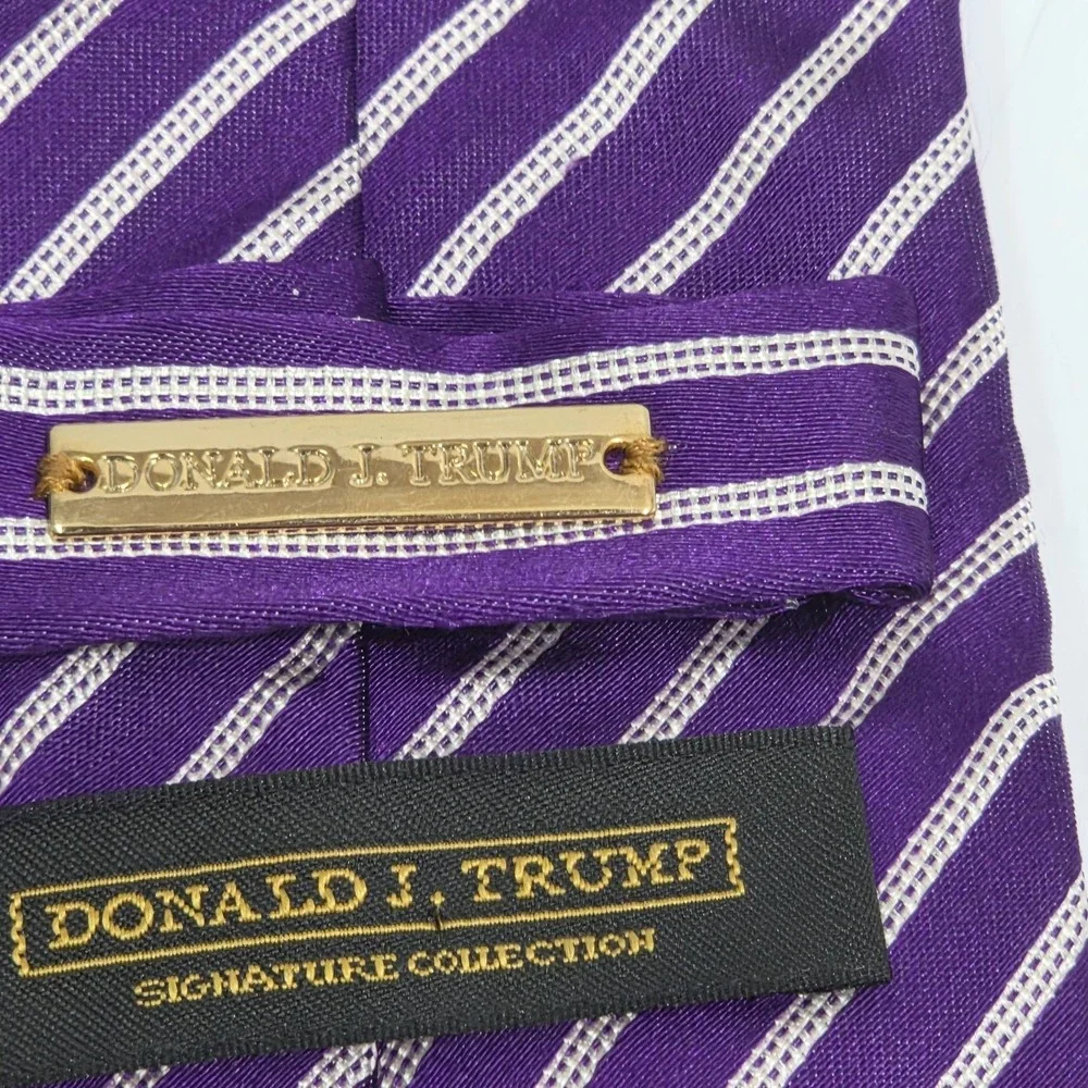 Donald J Trump‎ Signature Collection Silk Tie Mens Purple White Striped Gold Bar